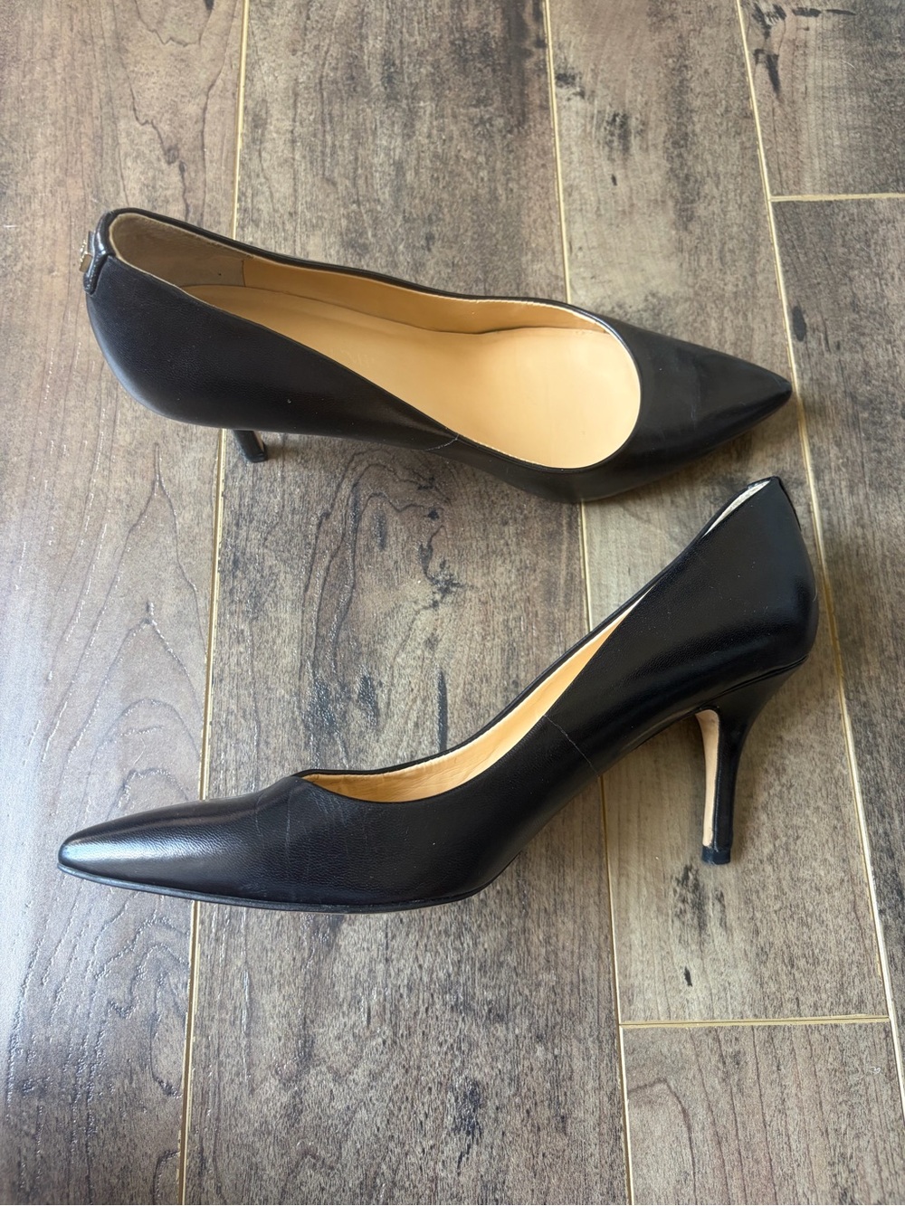 Ivanka Trump Black Pumps